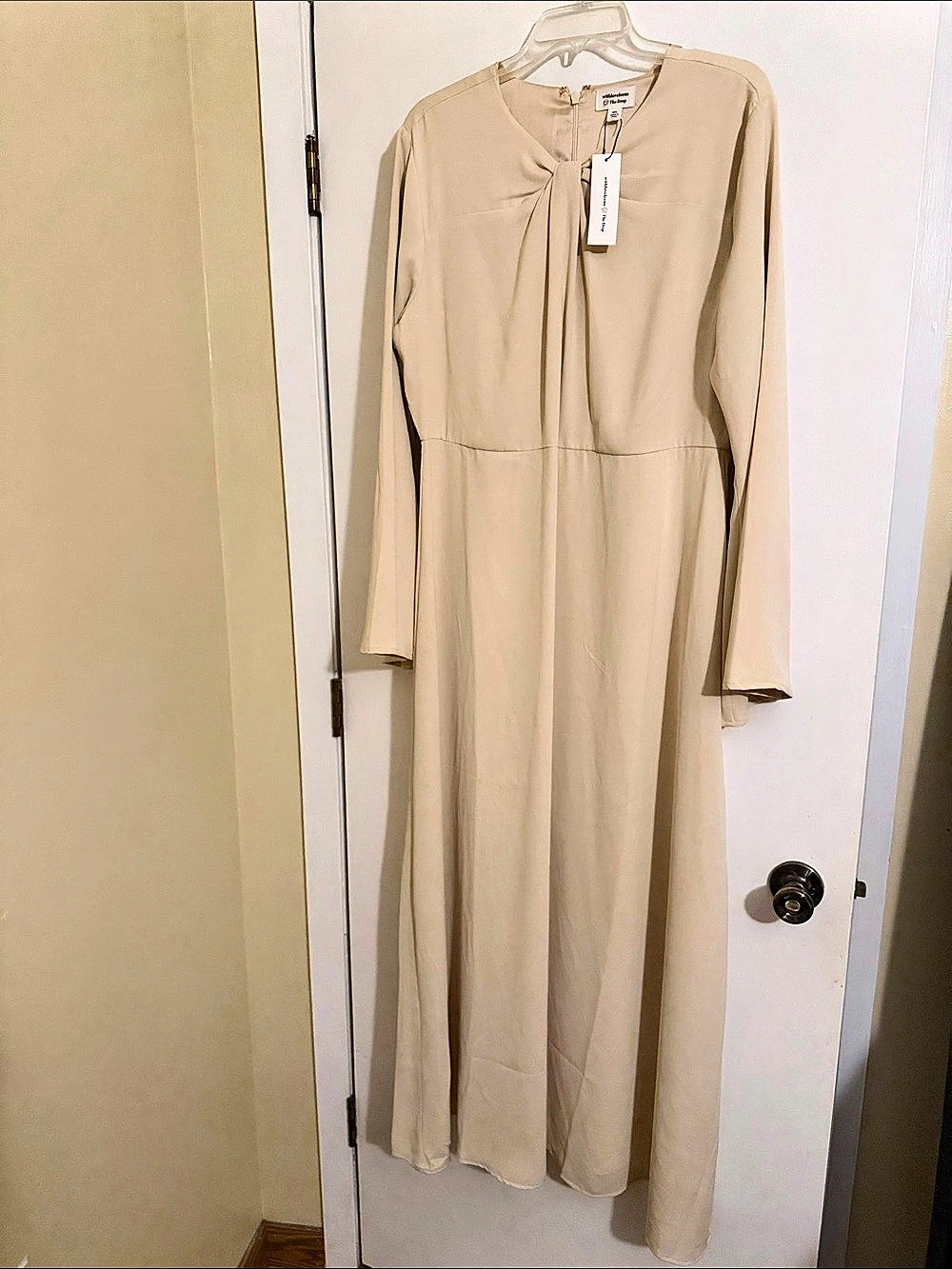 The Drop Long Sleeve Maxi Dress in Beige Size XL NWT